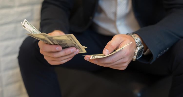 taiwan-sugar-daddy-bao-yang-allowance › Sugarbook | The #1 Sugar Daddy & Sugar Baby Dating website to meet Sugar Daddies & Sugar Babies. Build relationships, discuss allowances and get paid instantly. 糖爹坐著數鈔票,象徵乾爹在包養關係中提供甜心生活津貼與經濟支持。