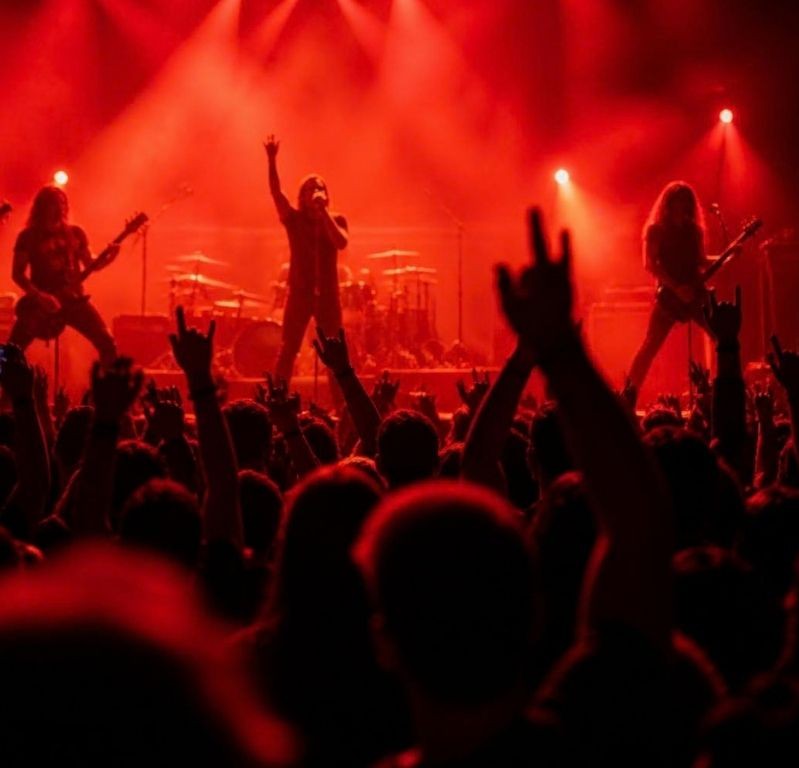 Get paid to go on a concert date