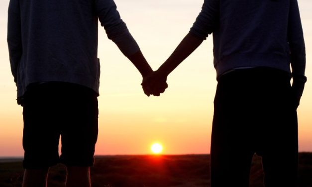 男生如何被包養？2026 完整攻略：男生包養行情、找 Sugar Mommy 管道與安全守則全解析
