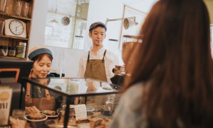 女大生兼職推薦 2026：10 種適合在學女生的賺錢方式，最高時薪完整比較